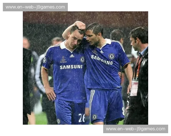 梦回卢日尼基：当红魔遇见蓝军，那一夜的雨洗礼了谁的宿命？